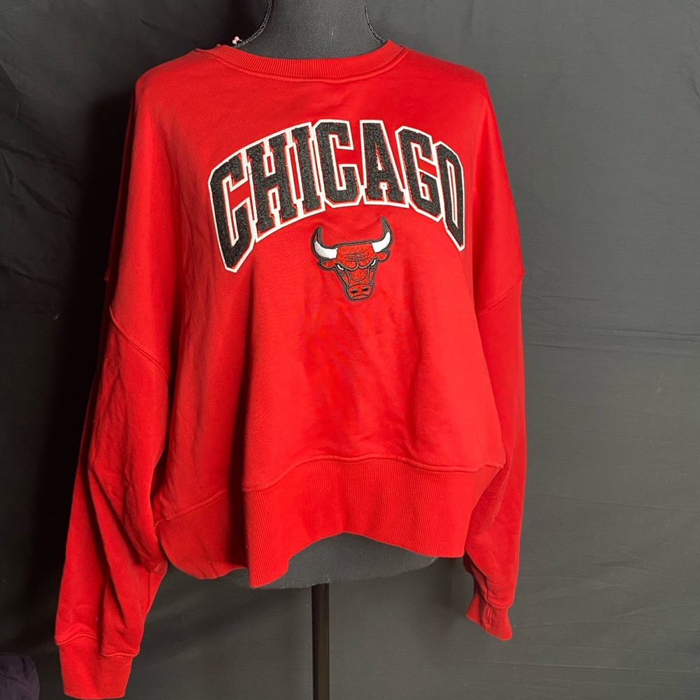 Chicago Bulls Red Crop Sweater